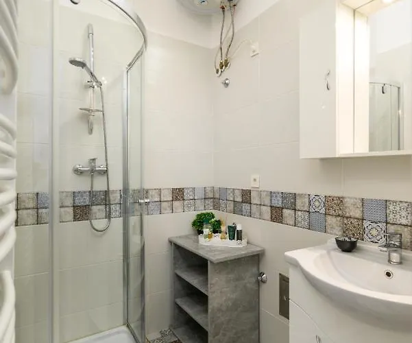 Ja18 Downtown Pearl - 2 Bedroom * Budapesta