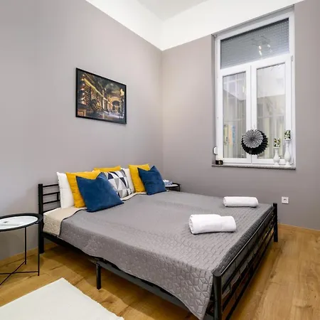 Ja18 Downtown Pearl - 2 Bedroom Apartment