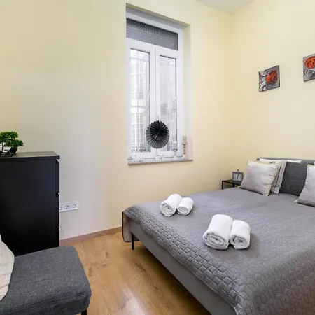 Ja18 Downtown Pearl - 2 Bedroom Apartment