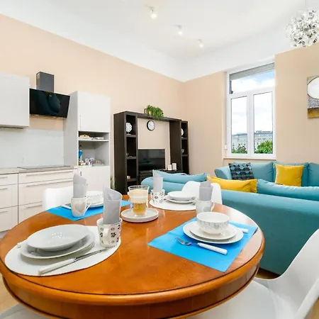 Ja18 Downtown Pearl - 2 Bedroom * Budapest
