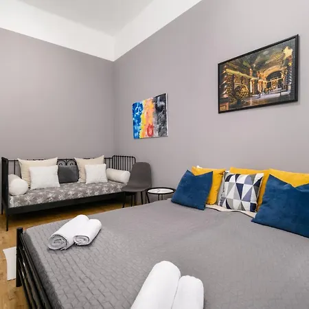 Ja18 Downtown Pearl - 2 Bedroom *