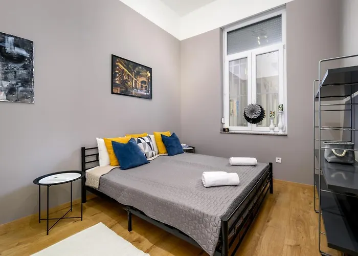 Ja18 Downtown Pearl - 2 Bedroom Apartmán